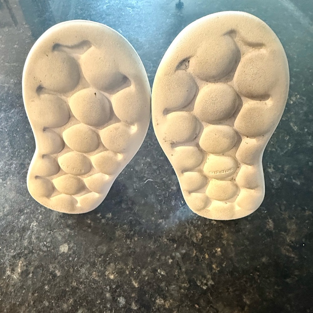 Adidas Disney Grand Court Minnie Mouse silver sparkle Pink Sneakers size 8 - Picture 3 of 16